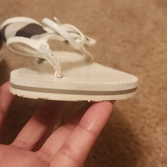 Burberry Classic Sandals - Picture 5 of 16